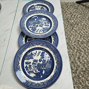 Vintage Blue Willow Made in England set of 4 plates 8inch